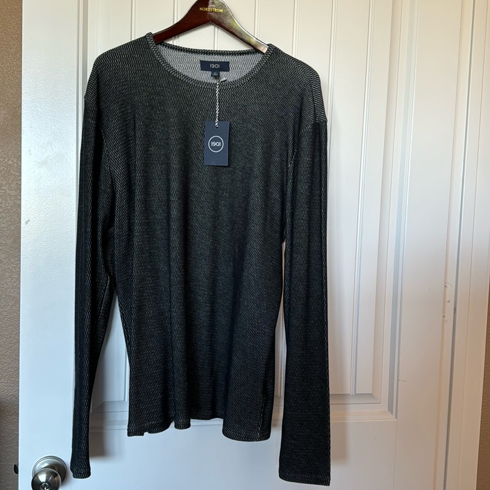 Men’s knit light weight long sleeve